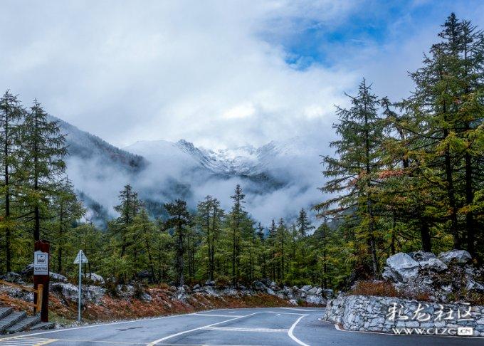 @定南人,互相转告!道路结冰,已实行交通管制,切勿前往云台山看雪!